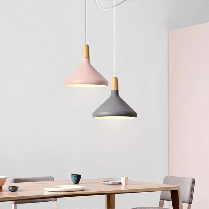 Lumières Gourmandes - Lampe Suspendue Métallique en Forme de Macaron - Rynova