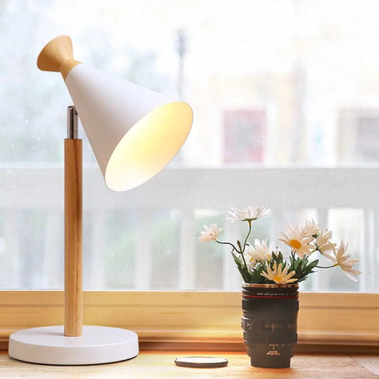 ÉclatNordic – Lampe à Poser Moderne en Fer avec Design Trompette - Rynova