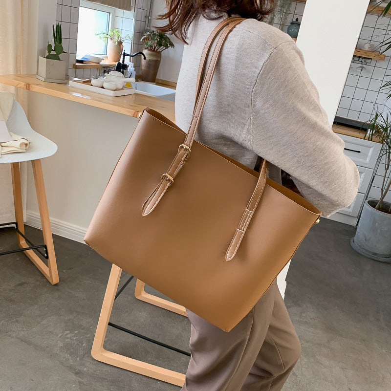 Grande Sac Tendance pour Femme - Élégance et Espace - Rynova