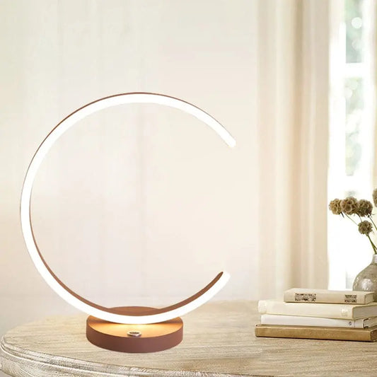 LichtLuxe - Lampe de Nuit Métallique en Forme de C - Rynova