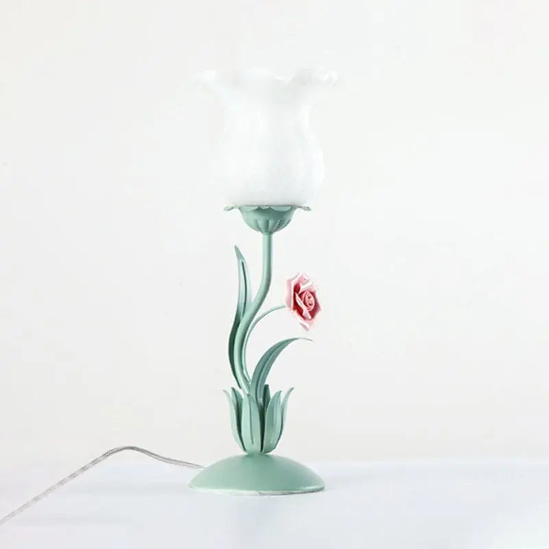 FleurieLuxe - Lampe de Table avec Design Floral pour Commode - Rynova