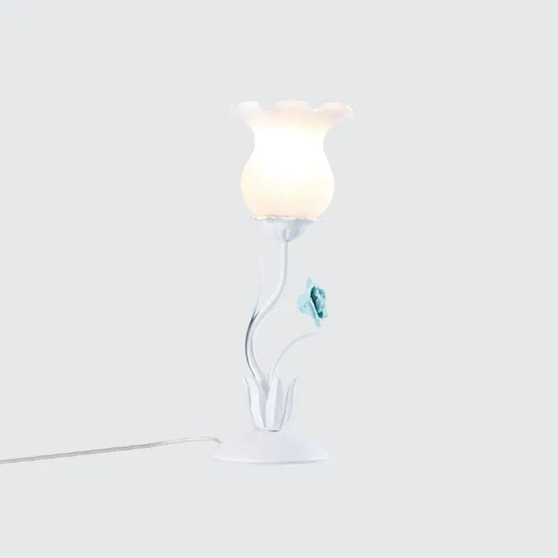 FleurieLuxe - Lampe de Table avec Design Floral pour Commode - Rynova