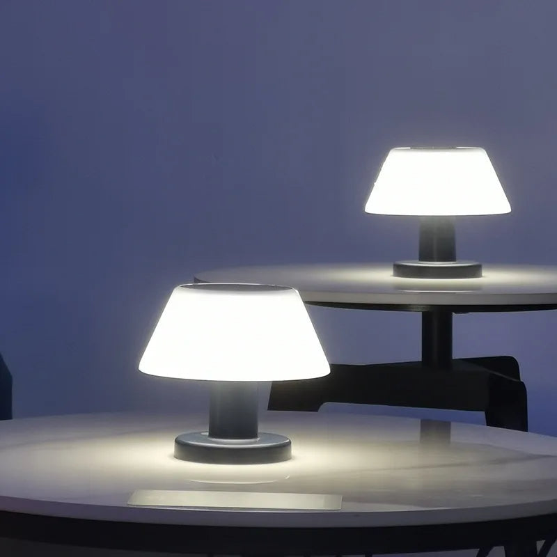 SolarisLumi – Lampe de table à énergie solaire élégante et durable - Rynova