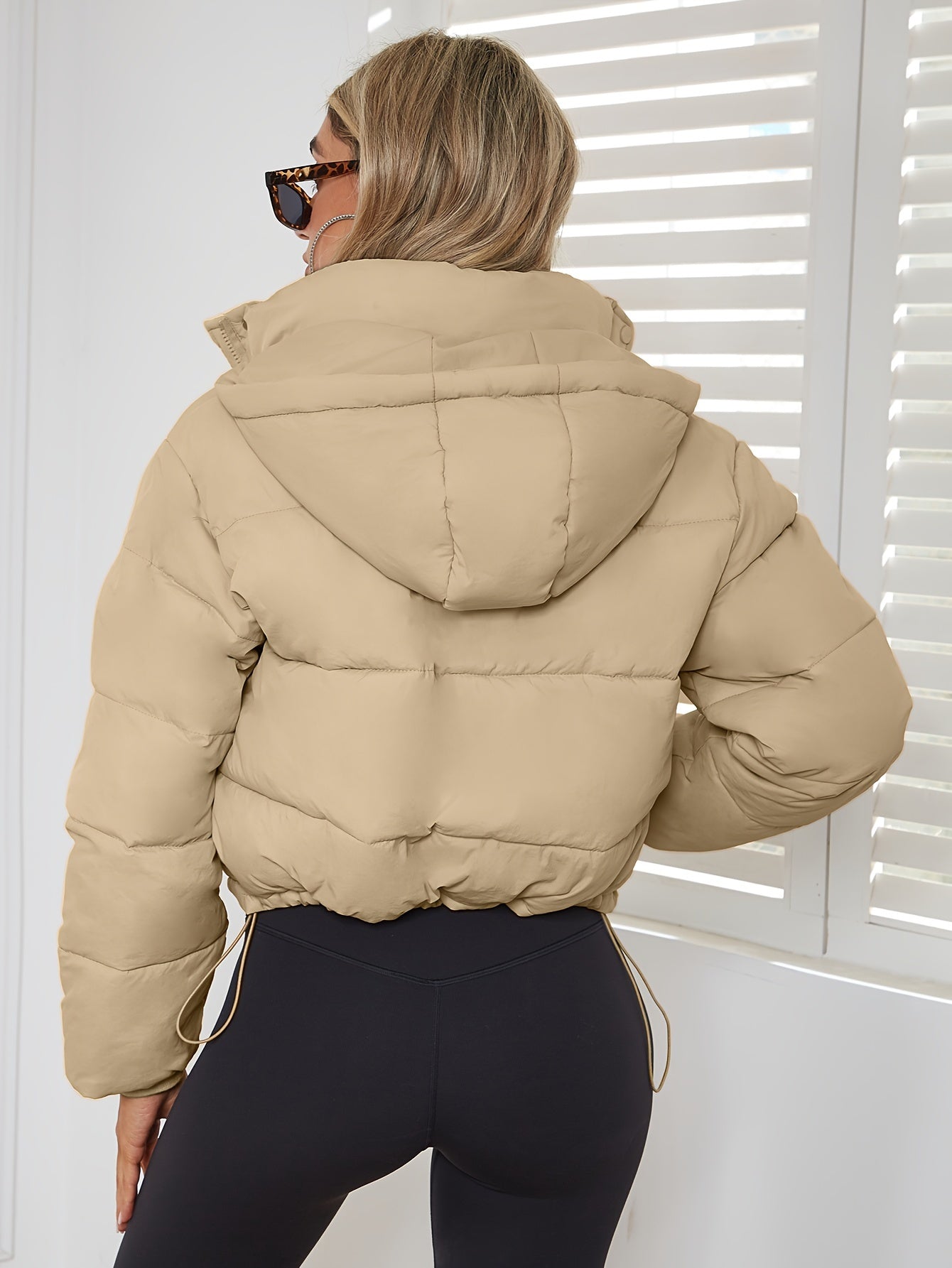 LuxeStyle - Manteau court élégant avec cordon de serrage - Lara - Rynova