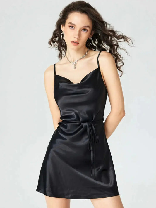 ÉléganceNocturne - Robe Cami en Satin - Rynova