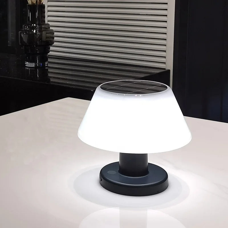 SolarisLumi – Lampe de table à énergie solaire élégante et durable - Rynova