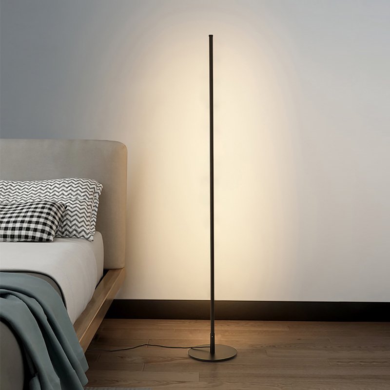 LumiPillar - Lampadaire LED avec Télécommande et Luminosité Réglable Rynova