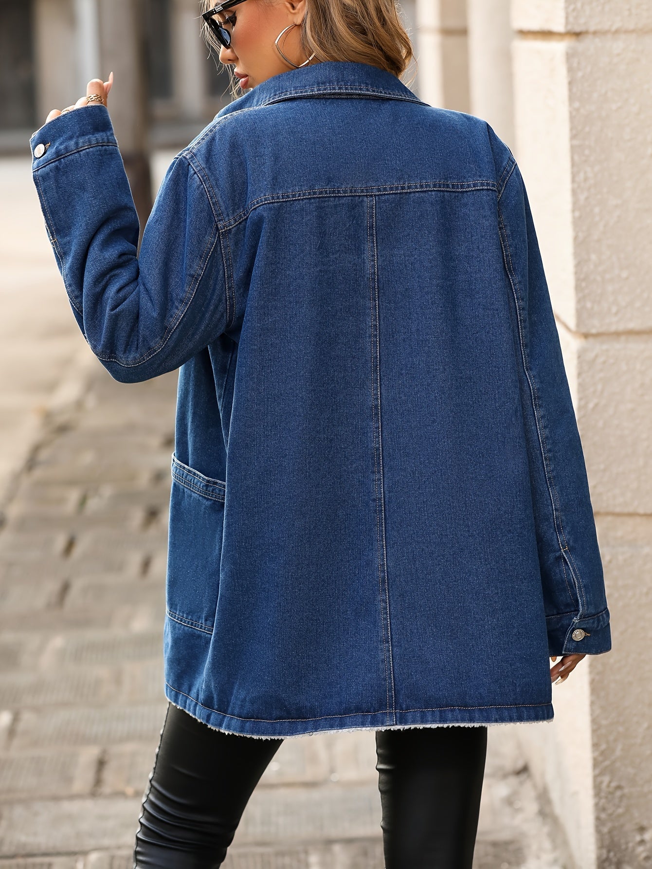 Denim Chic - Veste en denim bleu avec doublure en polaire pour femmes - Rynova