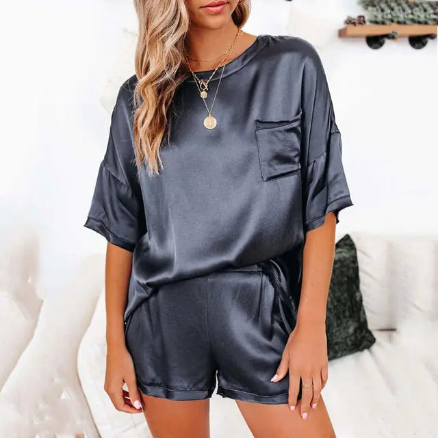 SilkyDreams - Ensemble de Pyjama en Satin pour Femmes - Rynova