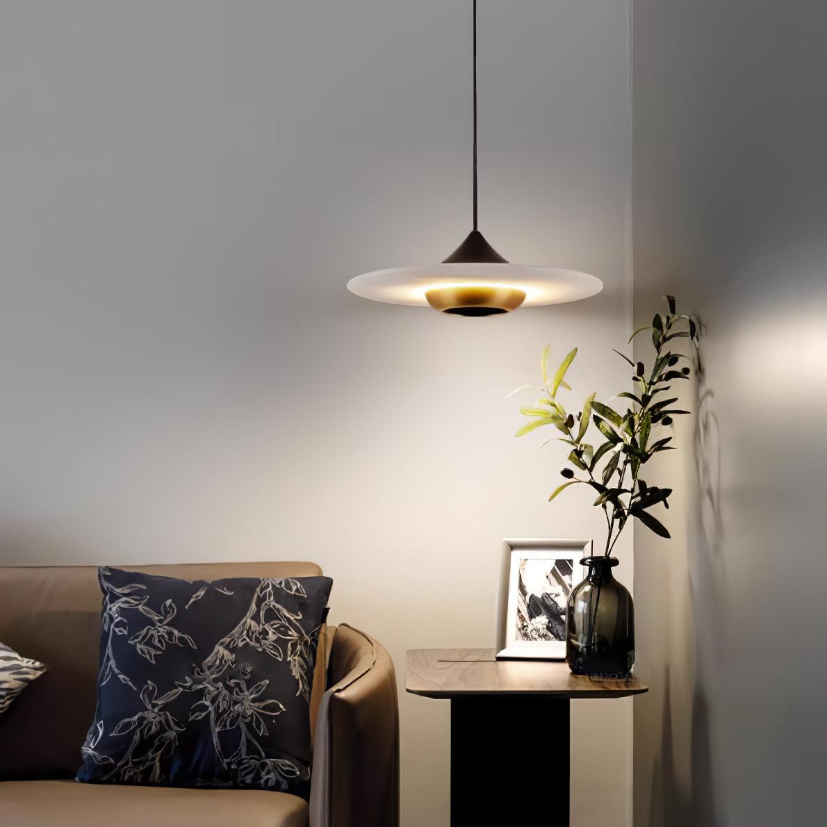 MarbréLumi – Pendule Moderne en Marbre et Aluminium - Rynova