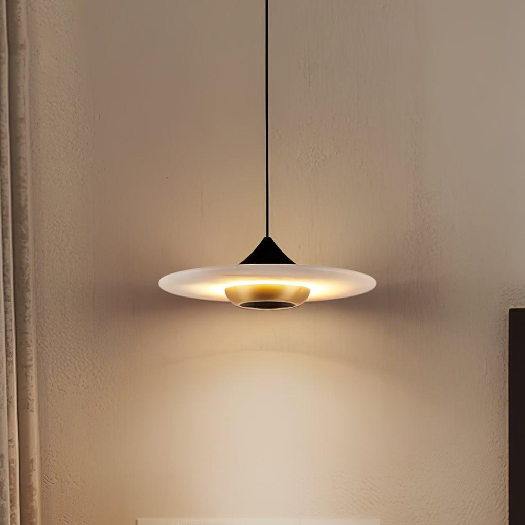 MarbréLumi – Pendule Moderne en Marbre et Aluminium - Rynova