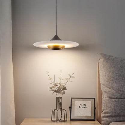 MarbréLumi – Pendule Moderne en Marbre et Aluminium - Rynova