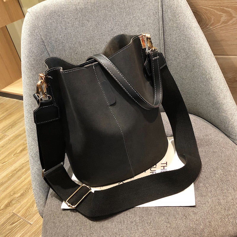 Sac à Bandoulière Seau Élégance Luxe – Sac en Cuir pour Femme - Rynova