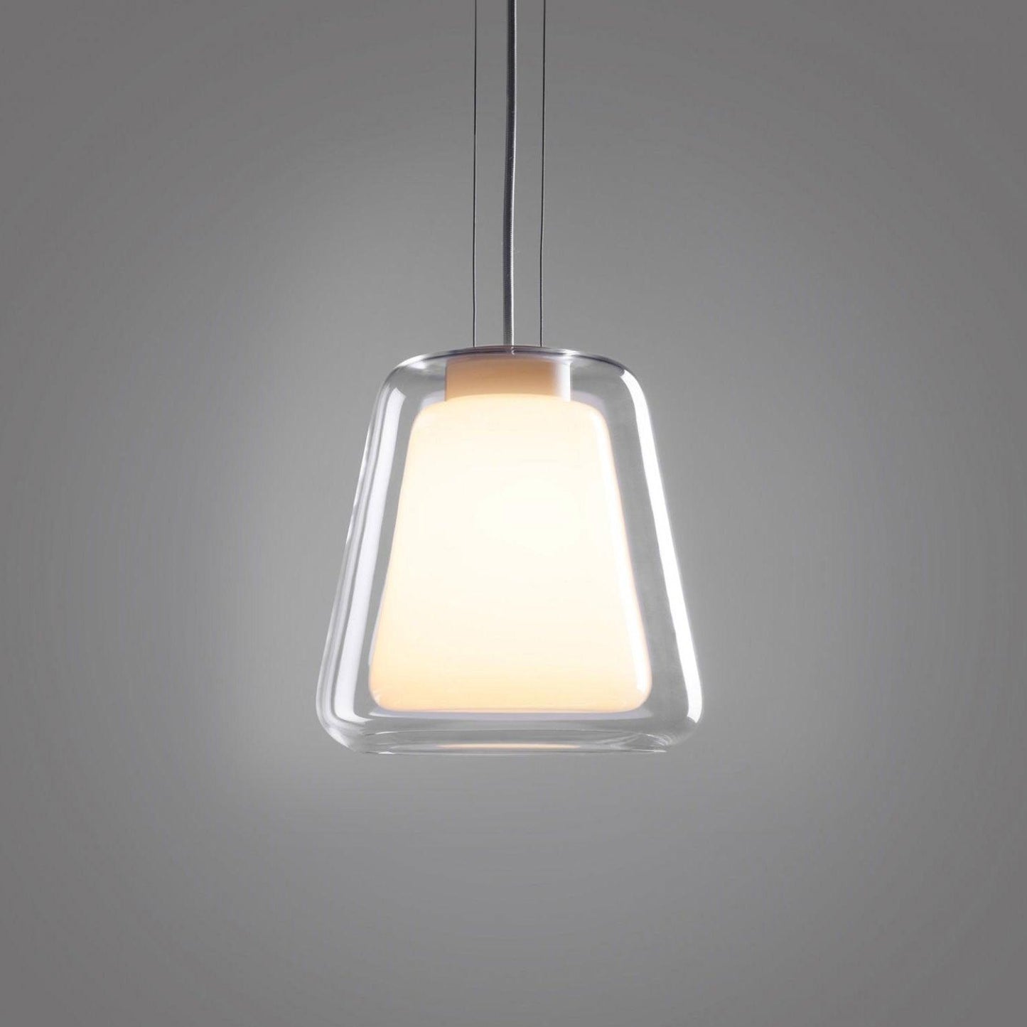 LumiSphère – Suspension Élégante et Intemporelle pour Éclairage d'Intérieur - Rynova