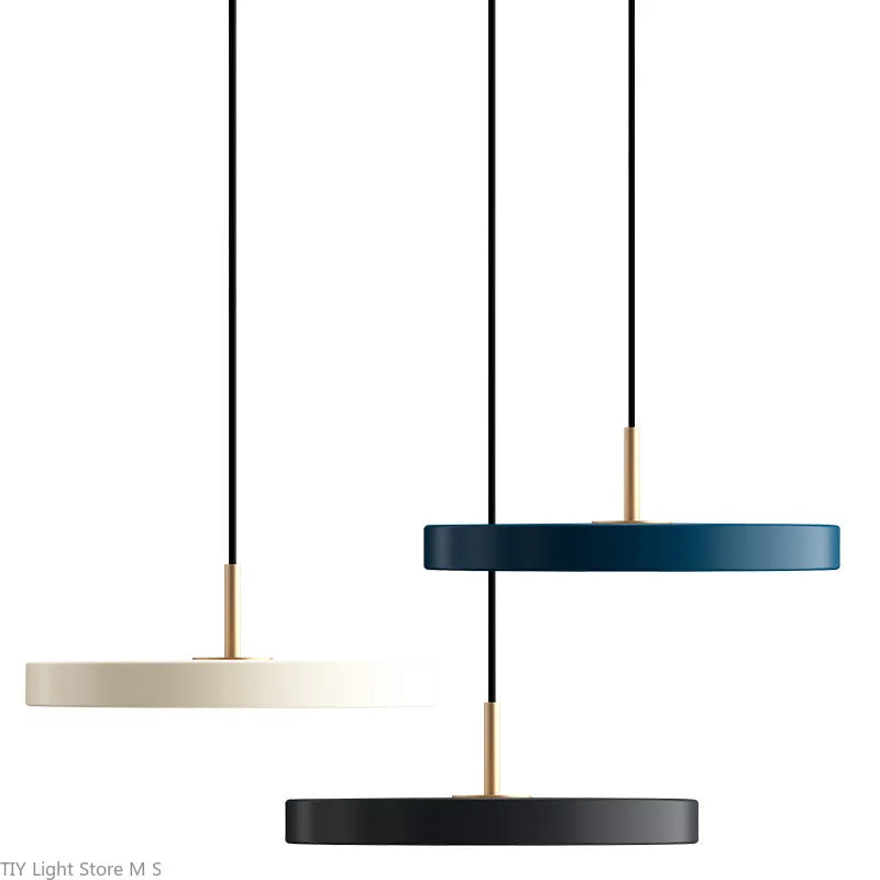 ScandiLuxe - Suspension Design Scandinave en Bois et Métal - Rynova