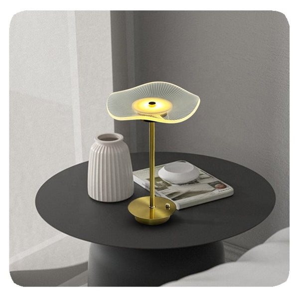 LumaNova - Lampe de Table LED Moderne Éco-Énergétique - Rynova