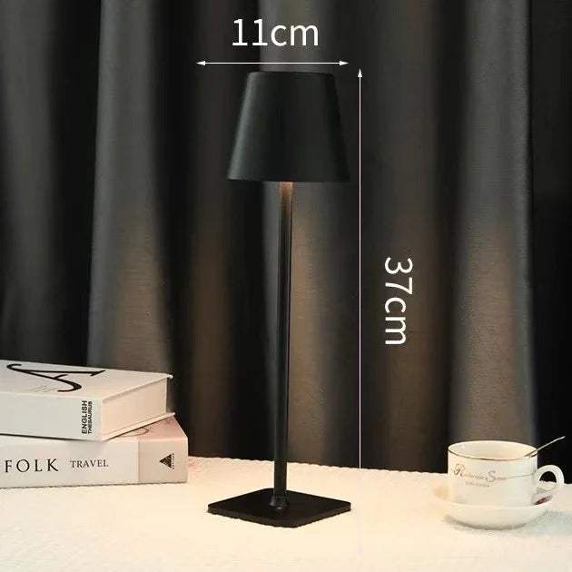 LumiLuxe - Lampe LED Portable USB Élégante pour Hôtel - Rynova