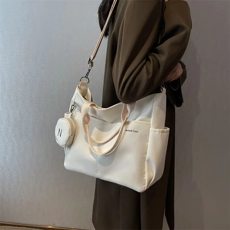 Sac à Dos Élégance Nylon – Sac Fourre-Tout Étanche pour Femmes - Rynova