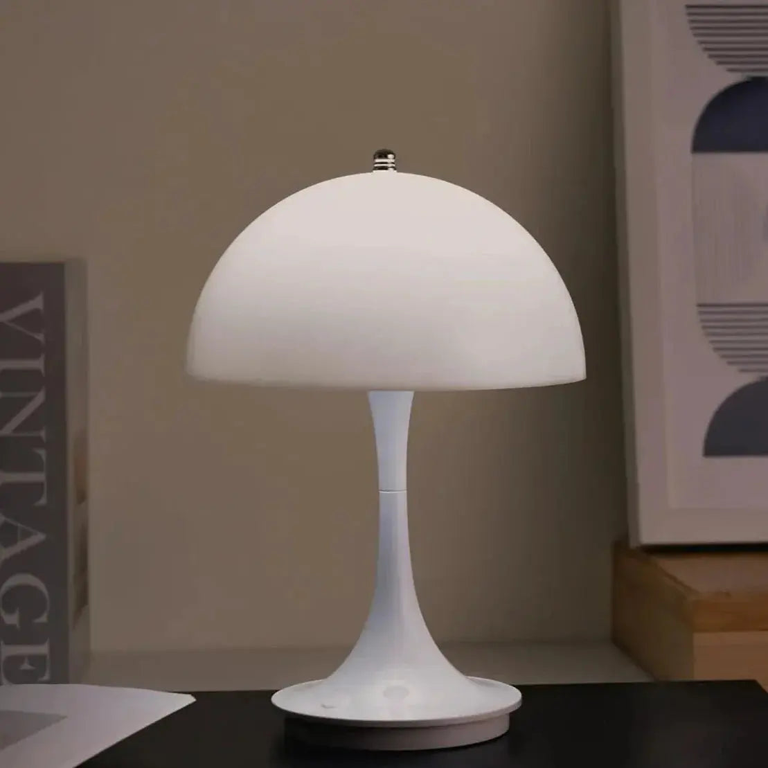 LumiTouch - Lampe de Chevet Tactile LED Élégante - Rynova