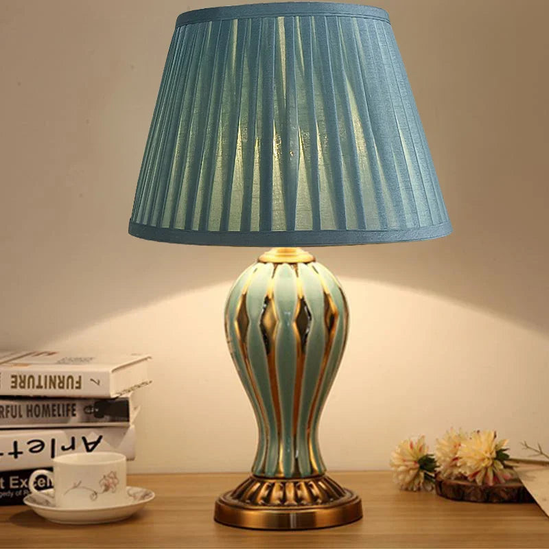 CéraLum – Lampe de Bureau en Céramique Bleue Peinte à la Main pour Salon - Rynova