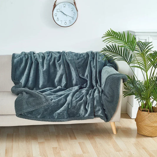 DouxCocon – Couverture Shaggy Luxe et Étanche pour Détente - Rynova