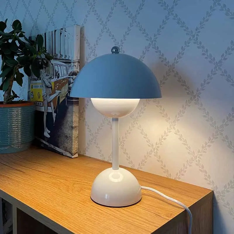 Lumière Élégante - Lampe de Table LED Bud pour Décoration Intérieure - Rynova