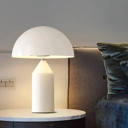 NordLux - Lampe de Table Nordique Design, Luxe Moderne et Protection des Yeux - Rynova