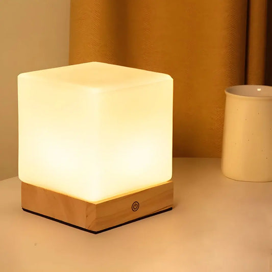 LumioCube - Lampe de Table LED Sans Fil à Batterie pour Bureau Design Nordique - Rynova