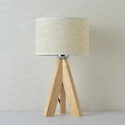 Lumière d'Éclat – Lampe de Table en Bois avec Abat-Jour Tissu Noir et Blanc