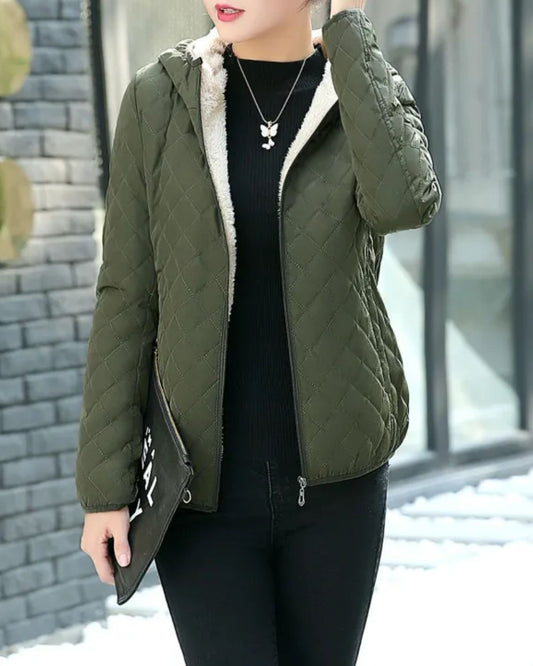 Luxe Hiver - Veste d'hiver stylée en vert armée pour femme - Rynova