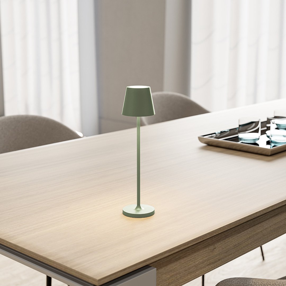 NovaLite - Lampe LED Portable avec Contrôle Tactile et 10 Heures d'Autonomie - Rynova