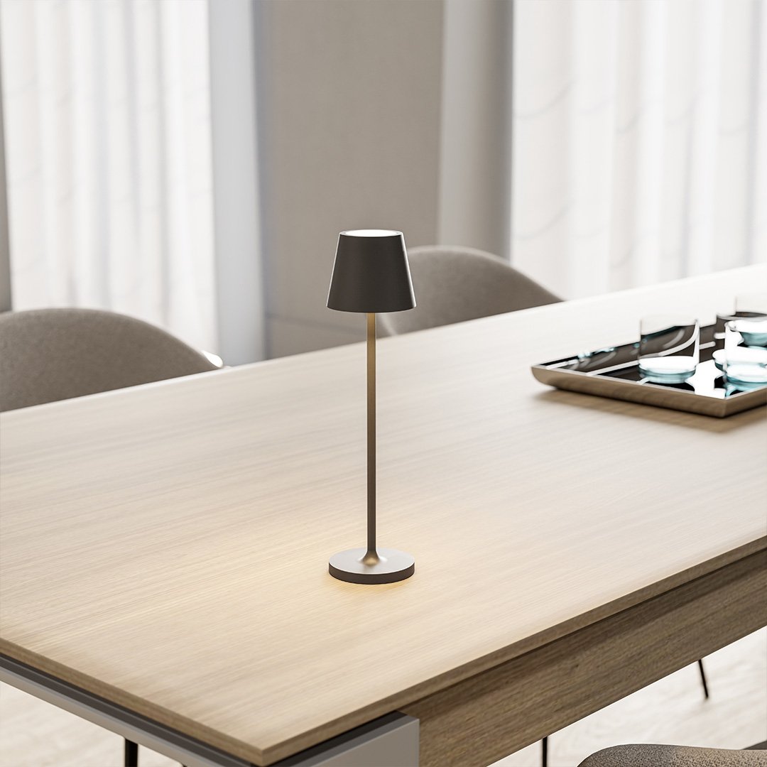 NovaLite - Lampe LED Portable avec Contrôle Tactile et 10 Heures d'Autonomie - Rynova