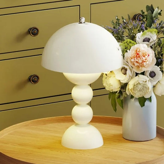 LumiFleur – Lampe de table portable et élégante - Rynova