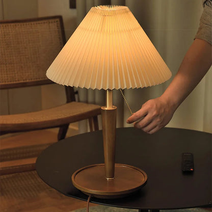 RétroBois – Lampe Plissée en Bois pour Ambiance Nostalgique - Rynova