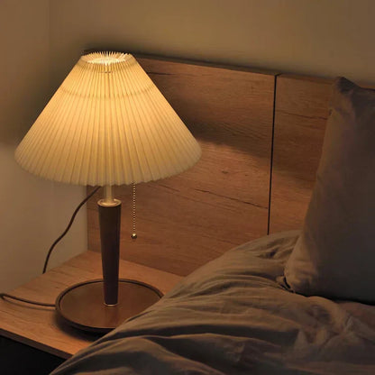 RétroBois – Lampe Plissée en Bois pour Ambiance Nostalgique - Rynova