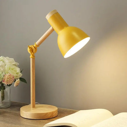 NordicGlow - Lampe de Bureau en Bois Style Scandinave - Rynova