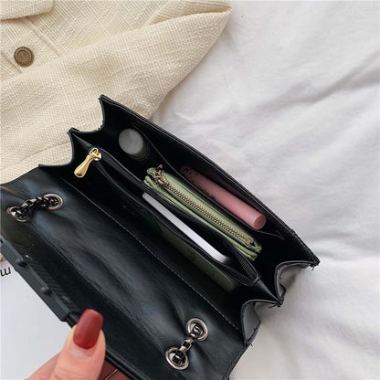 Sac à Chaîne Rivets Élégance – Petit Sac Bandoulière en Similicuir, Sac Clouté à Chaîne pour Femme - Rynova